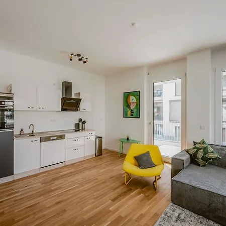 Exquis Luxus 2br Etro I Balcony I Family-friendly I Mercedes I Office Μπέμπλινγκεν