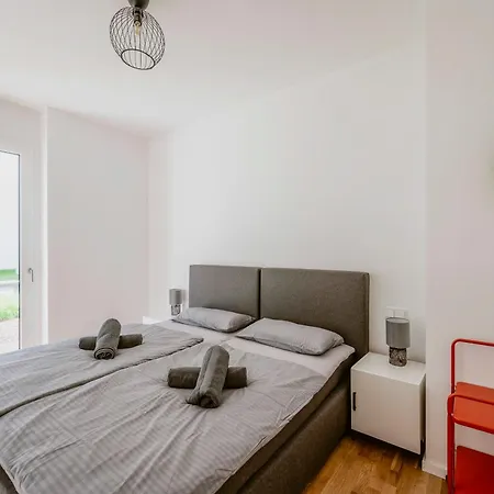 Exquis Luxus 2br Etro I Balcony I Family-friendly I Mercedes I Office Διαμέρισμα Μπέμπλινγκεν