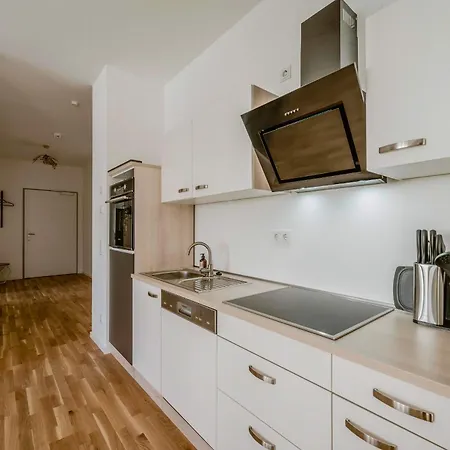 Διαμέρισμα Exquis Luxus 2br Etro I Balcony I Family-friendly I Mercedes I Office Μπέμπλινγκεν