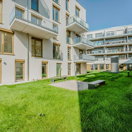 Apartment Exquis Luxus 2br Etro I Balcony I Family-friendly I Mercedes I Office *